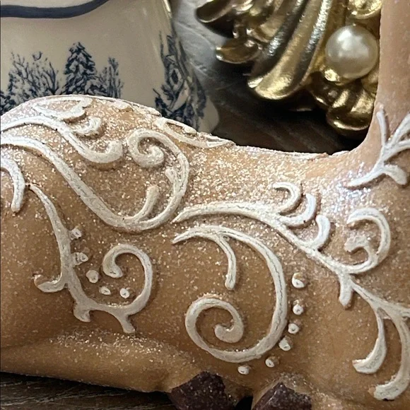 NEW! Vintage Inspired Gingerbread Holiday Santa Reindeer Figurine - Picture 3 of 11